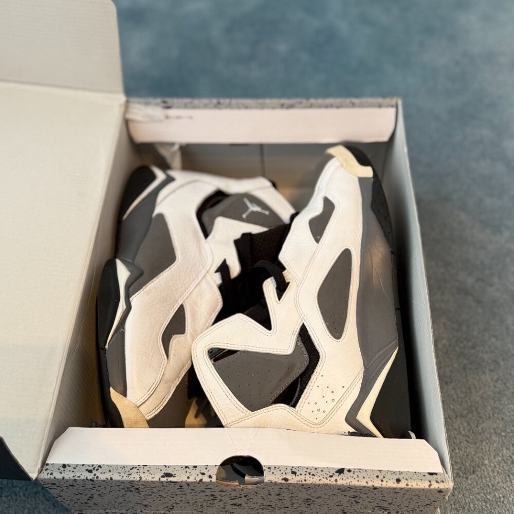 Nike Air Jordan True Flight White Light Grey Sneakers Men's Sz 10 - Picture 2 of 4